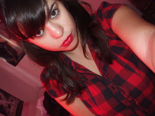 x_kRikKa_x's profile picture. i'm dreamy, lazy, ambitious, talkative, an activist, curious, such a traveller & painted hot pink.