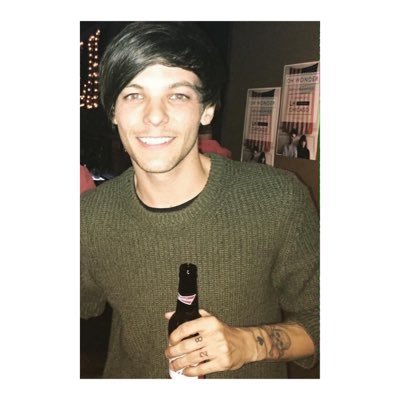 louisrpegmrd's profile picture. chanteur, 23 ans.