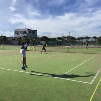 triangle2016's profile picture. こんにちは！東海大学非公認サークルのTRIANGLEです。テニスはもちろん、BBQ、ボーリング、スノボー、呑み会などを開き交流を深めています。夏には合宿や大会など様々なイベントもあります。楽しく大学生活を送りたいって言う方は是非‼︎TRIANGLEへ‼︎ 連絡先:LINE→baka.rom