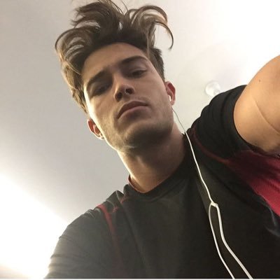 ethanrpglpa_'s profile picture. rien qu'un brin de sauvagerie
