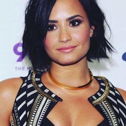 Lolovat0's profile picture. I'm BoyLovatic. Since 2010/Camp Rock. FC dedicado para a Diva suprema @ddlovato . Segura essa marimba aí monamur, se me atacar eu vou atacar!