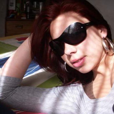 Soy una mujer con carácter. Dentista de Profesión.