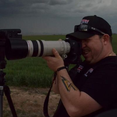 Originally from England. Severe weather photographer, scenic photographer & video producer. Former Storm Tracker of KWTV News 9 in Oklahoma City.