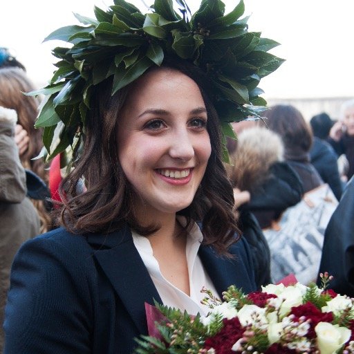 sara_momi's profile picture. Creativa ordinata che rincorre la perfezione mangiando stimoli.