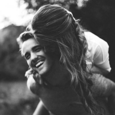 College girl in a LDR. Follow me though all our relationships ups and downs. 2.5.14 *Avi is not me*