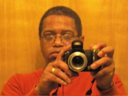 rcbonayatplay's profile picture. Writing and drawing on the right side of my brain.