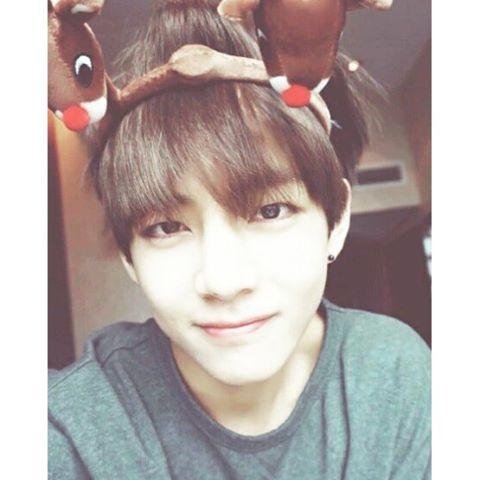 BTS_V -Fanpage for Kim Taehyung(V) from BTS♡°• -Tag me in you're posts!♡°• -Tysm for 1.4k followers!♡°• -16.09.2015♡°•  ❤ ☺