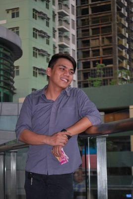 JustienLabro's profile picture. I'm a 23 year old Network Marketer that started doing the profession last April 11, 2015. I help people achieve financial freedom with the use of Social Media.