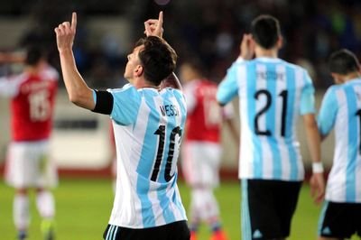 Cuenta dedicada al mejor jugador de fútbol. Perdonalos L10, no te merecen. Desde Rosario para el mundo. Gracias por tu fútbol Lionel Andres.