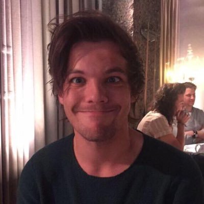 louisoldtweets_'s profile picture. rare tweets in favourites !!