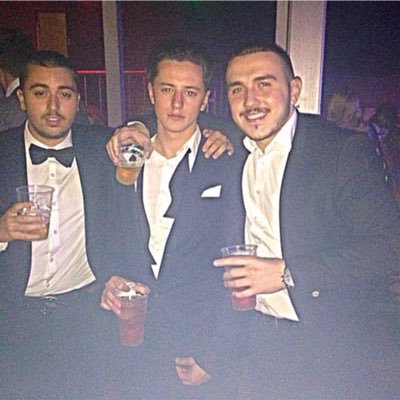 XhulioKol's profile picture. 