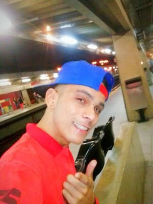 No jogo da vida, todos fazemos apostas
E eu apostei o que tinha de mais importante
MEUS SENTIMENTOS e ganhei o mais valioso dos prêmios
o seu AMOR,#SDV