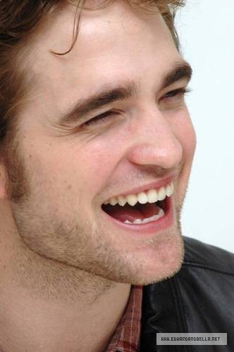 Vedcullen's profile picture. Um Edward Cullen solitário à procura de sua Bella...