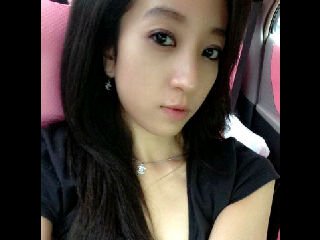 DessyAlicia's profile picture. 