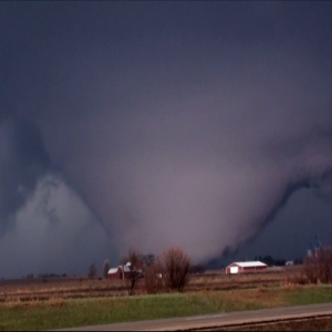 Bob Waszak | Veteran Storm Chaser, Forecaster, Weather Enthusiast that will keep you ahead of weather in & around Northern Illinois. DM me for photo/video usage