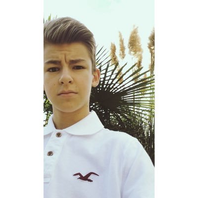 AmerigoOfficial's profile picture. Ni repris, ni échangé. Suivez moi à vos risques et périls.