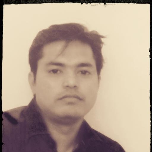 mein musafir hu, manzillo ka, safar ki or chalna chahta hoo,mile koi saath agar to do pal hi sahi muskurana chahta hoo