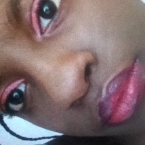 oumoukhalthum's profile picture. I just post random shit😉fam😝