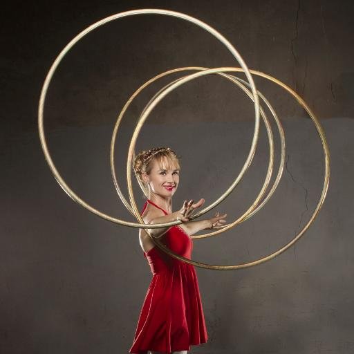 Isabella Hoops possess a passion for entertaining people. Her charm and flirtatious energy is unforgettable.