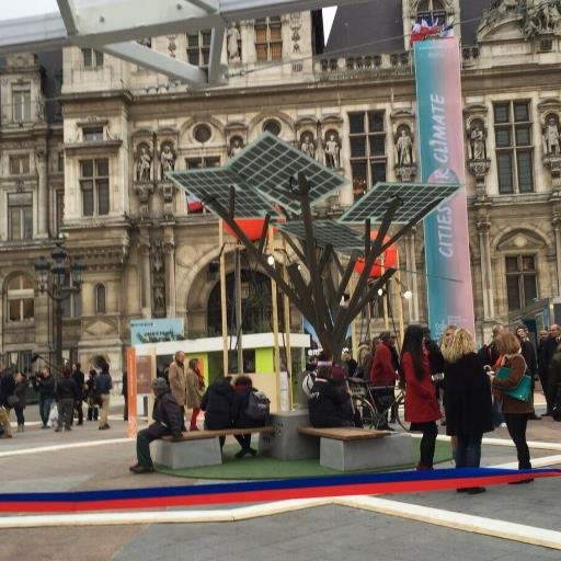 E-Tree is an environmentally friendly ecological sculpture/charging station that aims to promote awareness to sustainability with the community.