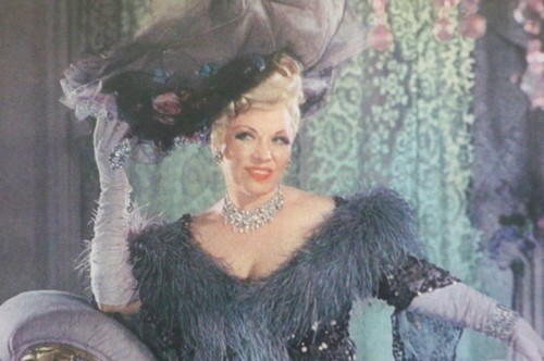 jvoyage's profile picture. I'm a Marketing Executive engaged in exploring the world.  Etsy and my Blog complete my day. 
http://t.co/xN8pHwO50L
http://t.co/CHyFcX1hUM