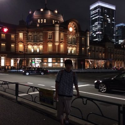 県内の大学に通っている普通の学生です。右も左も分からないネットビジネスを興味本位で始めたところ全力サポートのおかげで月に30万も稼げるようになりました。ネットビジネスに興味がある方、稼ぎたいと思う方など気軽にDMください! 一歩踏み出す事、即断・即決が大事です!また、礼儀正しい方 大歓迎です。