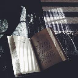 readers_guide's profile picture. #Bookblogger 
Seguimi anche su facebook:  https://t.co/M8VyO37FKq