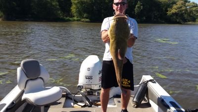 Walleye. Mississippi River Minnesota Vikings. Iowa hawkeyes