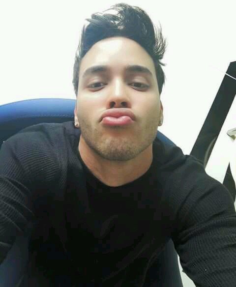 they call me big booty and my feelings count like everybody else I am a very sensitive person I loveeee 
Prince Royce... :)