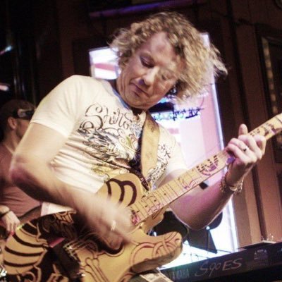 Aussie in Nashville, singer/ songwriter. livin' a dream.