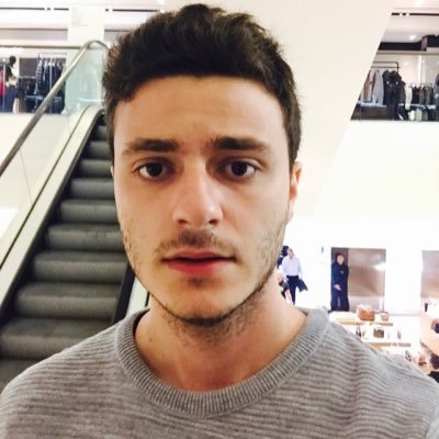 Appassionato di tecnologia in tutti i suoi aspetti. In cerca di smartphone ed applicazioni da recensire e rumors da approfondire