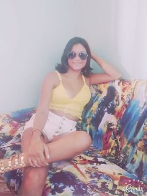 livia_souza19's profile picture. 