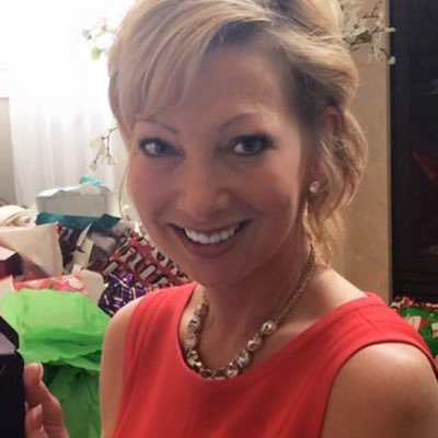 Blondegirl127's profile picture. 