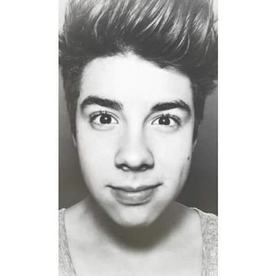 Hola.
Vianney Morales es mia. (Internet Friend)
Soy Bautister 3
Siguela:
@ViianneyMV
