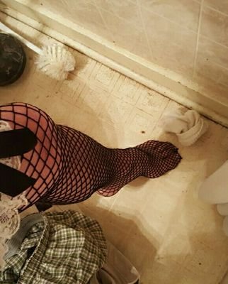 glued4you's profile picture. Extremely kinky and nasty White bi male slave willing to try almost anything and everything. Creative punishments are always needed.