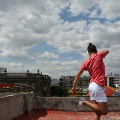 Coreografo y Artista Escénico emergente mexicano, director de Aoyama y estudiante de la licenciatura en Coreografía.