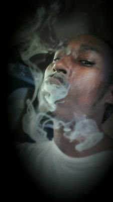 23yrs old money on my mind and how to get it just a cool laid back ass nigga