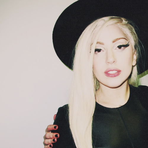 ohhyousexy's profile picture. Bitch I run this show.