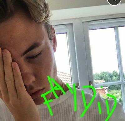 lucarpgdbp's profile picture. elle a mordu l'oreiller comme si c'était un cheesecake