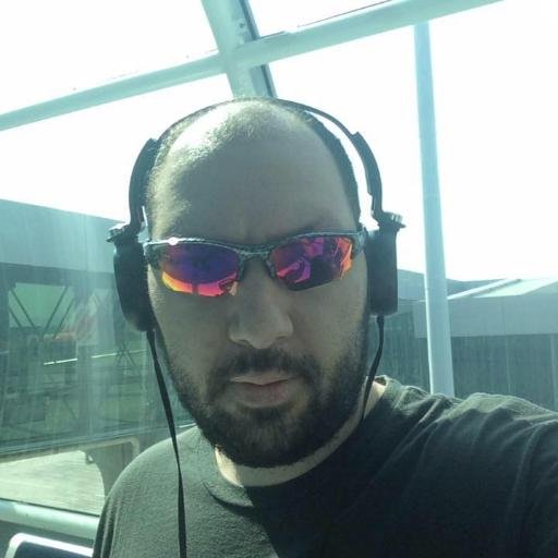 LPlusPlus's profile picture. Cientista louco por tornar o inexistente em existente, o impossível em possível.