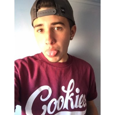 _josejlj's profile picture. FHS•Lesly