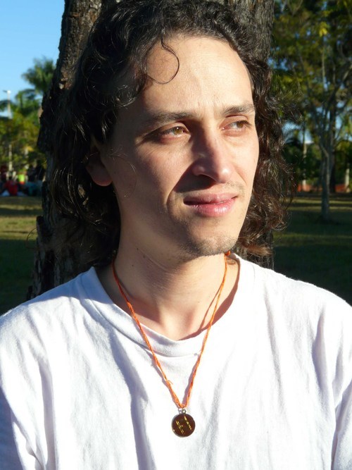 Professor de Śaivāgama e Haṭhayoga. Adepto da tradição Nātha Sampradāya e Tradição Kaula, linha Trika (Spanda).