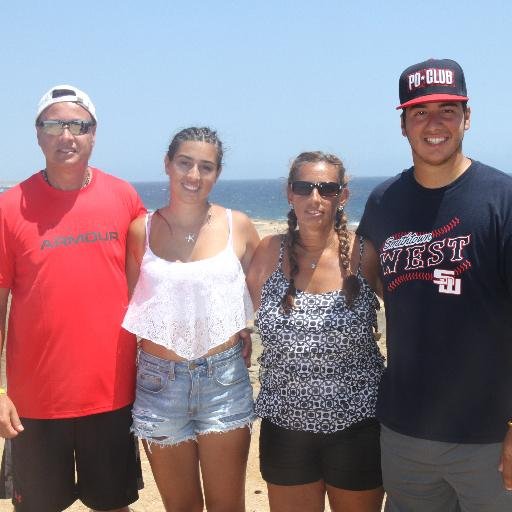 vtrecca's profile picture. 