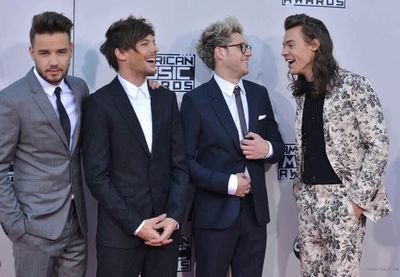 one direction pics, vines , gifs x @dafnecardona15 and @94xStylezzx