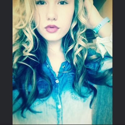 10_page_10's profile picture. 