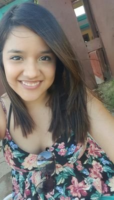 Estudiante de Economía y Negocios♥ ESEN