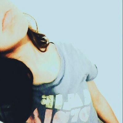 angii_vazquez's profile picture. Directioner ❤
One Direction ❤
Harry,Louis,Niall, Liam.

Family.

Promise ✋❤