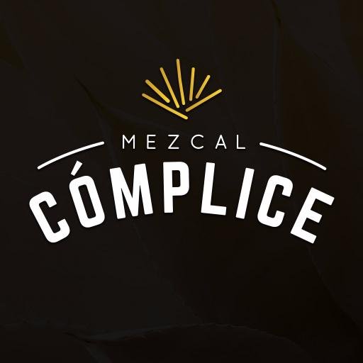 Mezcal Cómplice es un mezcal artesanal 100% agave espadín (orgánico) con dos variedades: joven y reposado.