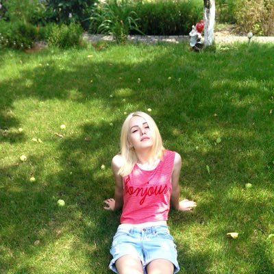 GrustnayaD's profile picture. 