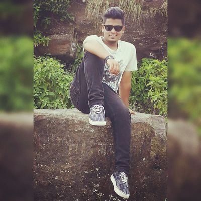 19 !
Mr. FanTasTicÖ.!
♥= ⚽
Cr7 Forever..★
Manchester United Till I Die !
Karma Believer 🤘
Mar➕in Garri✖ 😍😍
Wish_me_on 6th sept..!
😍😘😊